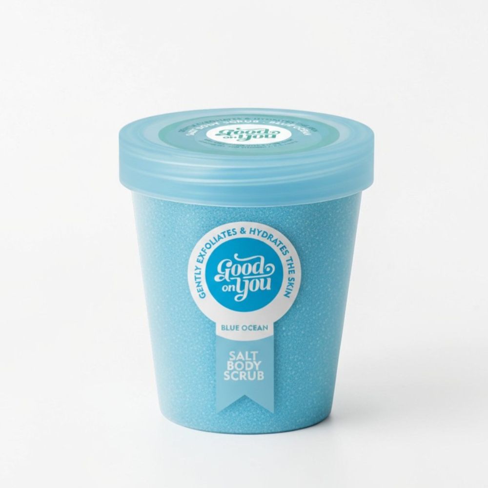 Badesalz Blue Ocean von BEN&ANNA, Körperpeeling mit Meersalz und blauer Meeresoptik für glatte Haut, Nahaufnahme.