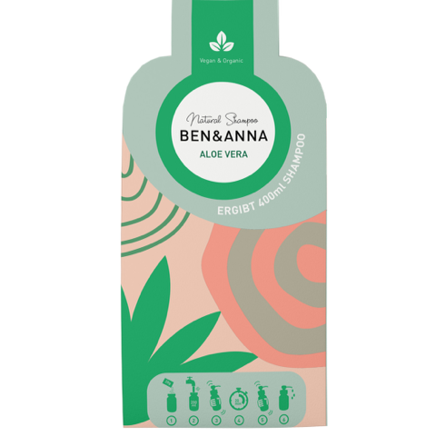 Feine Aloe Vera Shampoo Flocken von BEN&ANNA, natürliche Haarpflege in praktischen Shampoo Flocken, sichtbar in der Verpackung