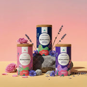 Badesalz-Set von BEN&ANNA mit drei verschiedenen Duftvarianten, in eleganten Gläsern, ideal als Geschenk.