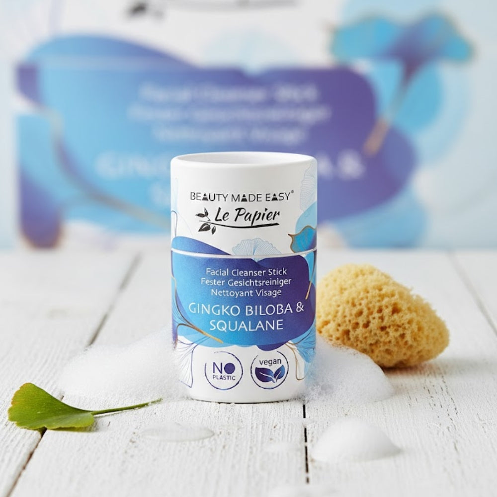 Gesichtsreinigung in Papptube von BeautyMadeEasy, zeigt eine umweltfreundliche Verpackung für sanfte Hautpflege.